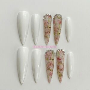 “Pink Roses” Press on nails (HANDMADE)